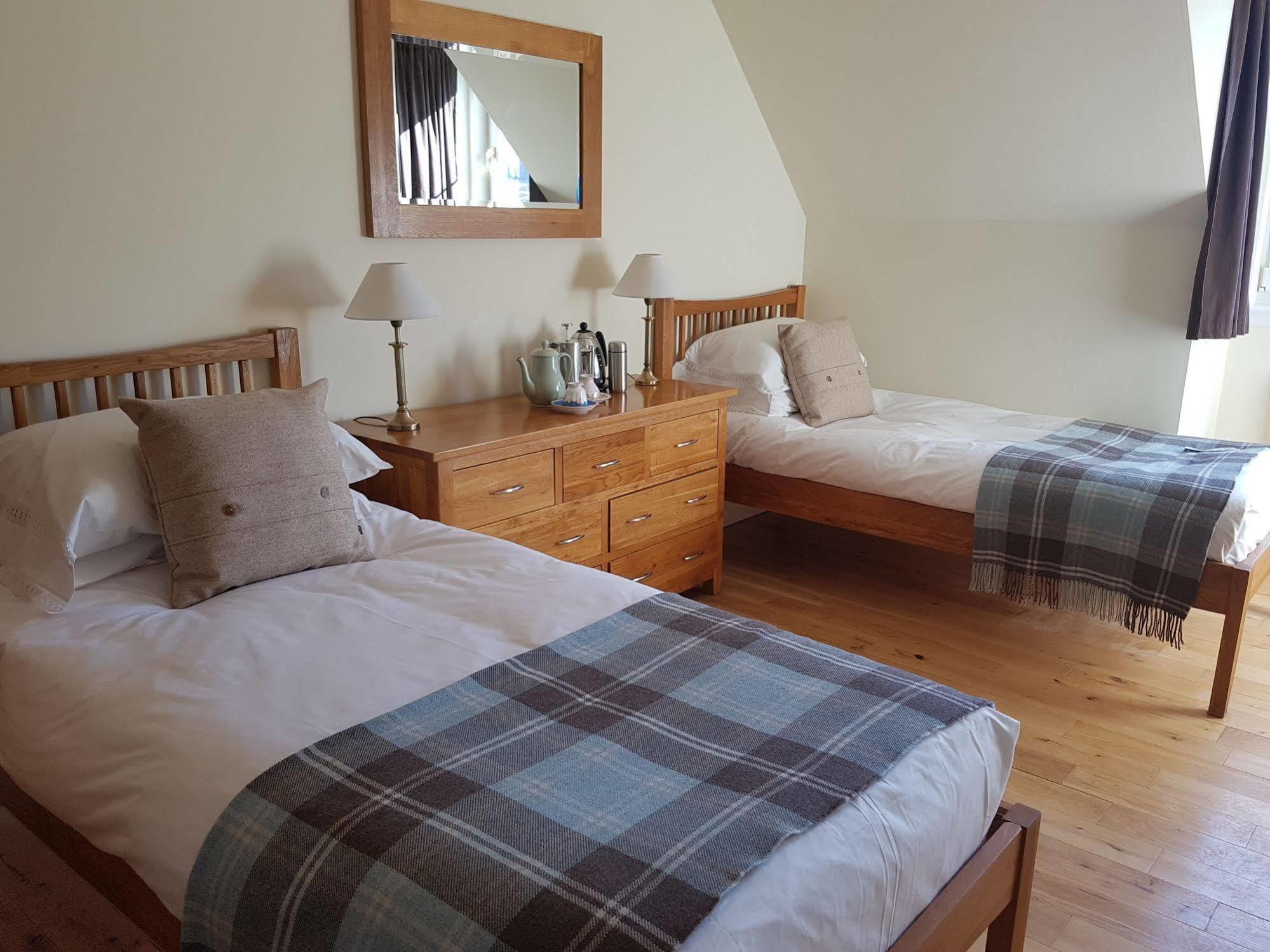 The Highlander Bed and Breakfast Inverness Buitenkant foto