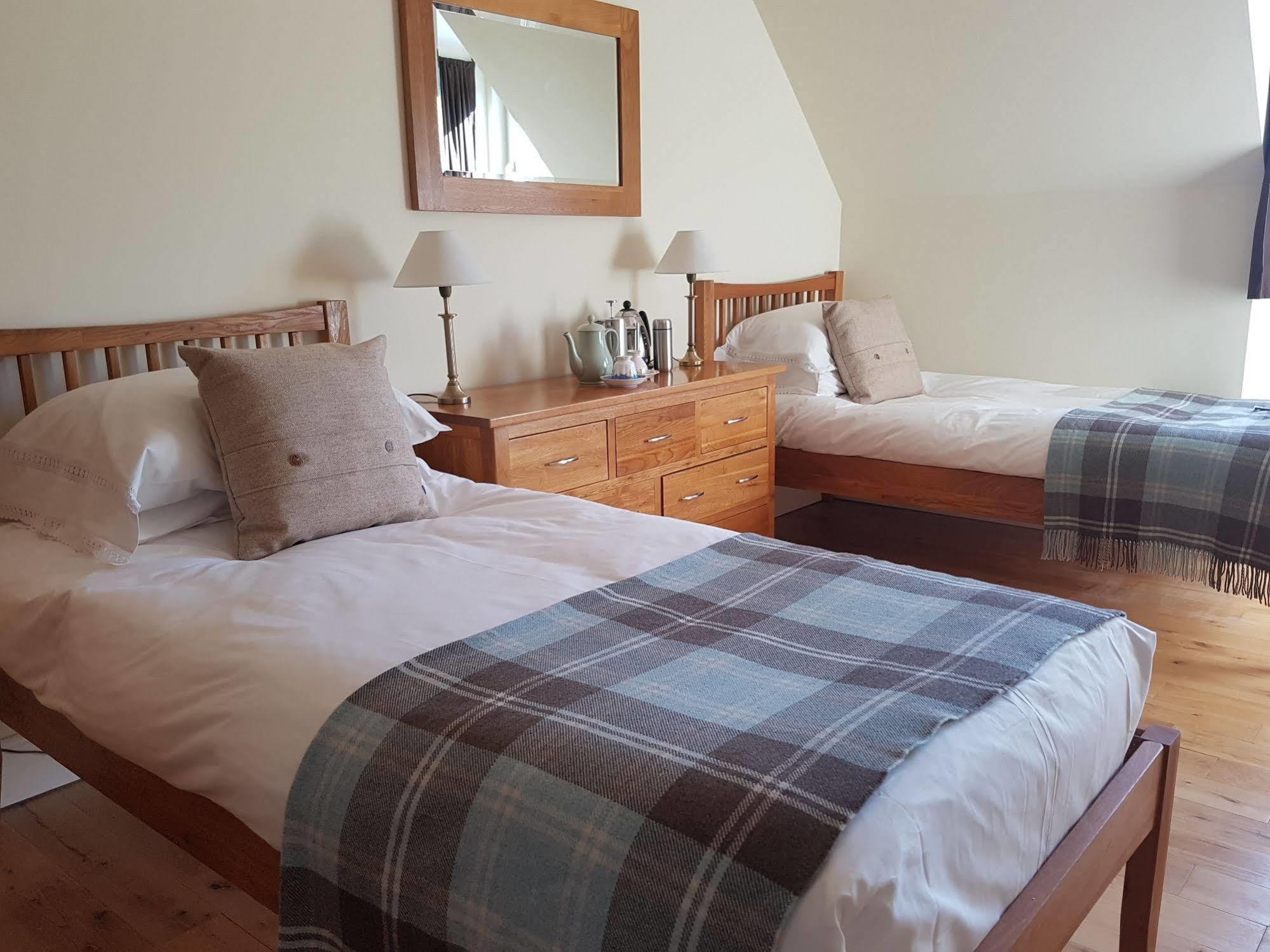 The Highlander Bed and Breakfast Inverness Buitenkant foto