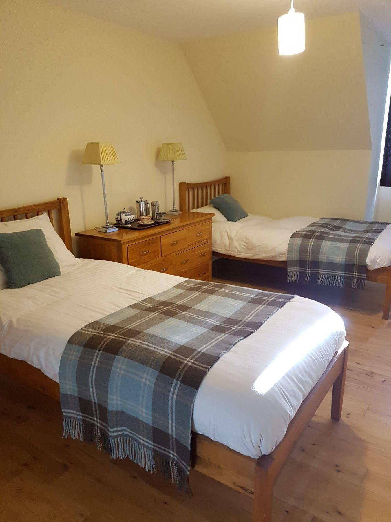 The Highlander Bed and Breakfast Inverness Buitenkant foto